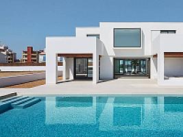 НОВАЯ ВИЛЛА У МОРЯ НА КОСТА БРАВА thumbnail 6