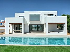 НОВАЯ ВИЛЛА У МОРЯ НА КОСТА БРАВА thumbnail 34