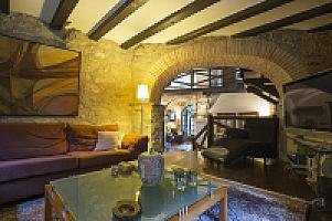 КАМЕННАЯ ВИЛЛА С ХАРИЗМОЙ В ПРЕДПИРЕНЕЯХ thumbnail 4