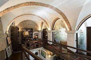 КАМЕННАЯ ВИЛЛА С ХАРИЗМОЙ В ПРЕДПИРЕНЕЯХ thumbnail 10