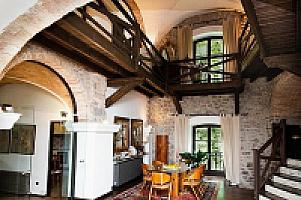 КАМЕННАЯ ВИЛЛА С ХАРИЗМОЙ В ПРЕДПИРЕНЕЯХ thumbnail 45