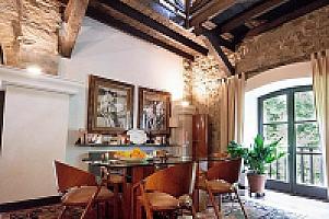 КАМЕННАЯ ВИЛЛА С ХАРИЗМОЙ В ПРЕДПИРЕНЕЯХ thumbnail 67