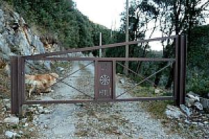 КАМЕННАЯ ВИЛЛА С ХАРИЗМОЙ В ПРЕДПИРЕНЕЯХ thumbnail 73