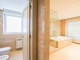 ВИЛЛА С БАССЕЙНОМ В БАРСЕЛОНЕ thumbnail 9