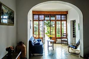 АР-ДЕКО ВИЛЛА У МОРЯ ПОД БАРСЕЛОНОЙ thumbnail 10