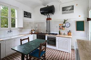 АР-ДЕКО ВИЛЛА У МОРЯ ПОД БАРСЕЛОНОЙ thumbnail 21