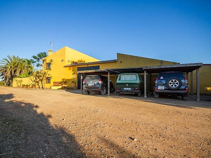 ВИЛЛА С АПЕЛЬСИНАМИ ПОД ВАЛЕНСИЕЙ